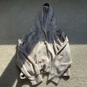 Dress Forum sweatshirt
